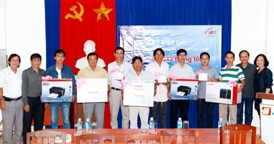 Awards ceremony of the SGGP Euro 2012 football prediction contest (Photo: SGGP)